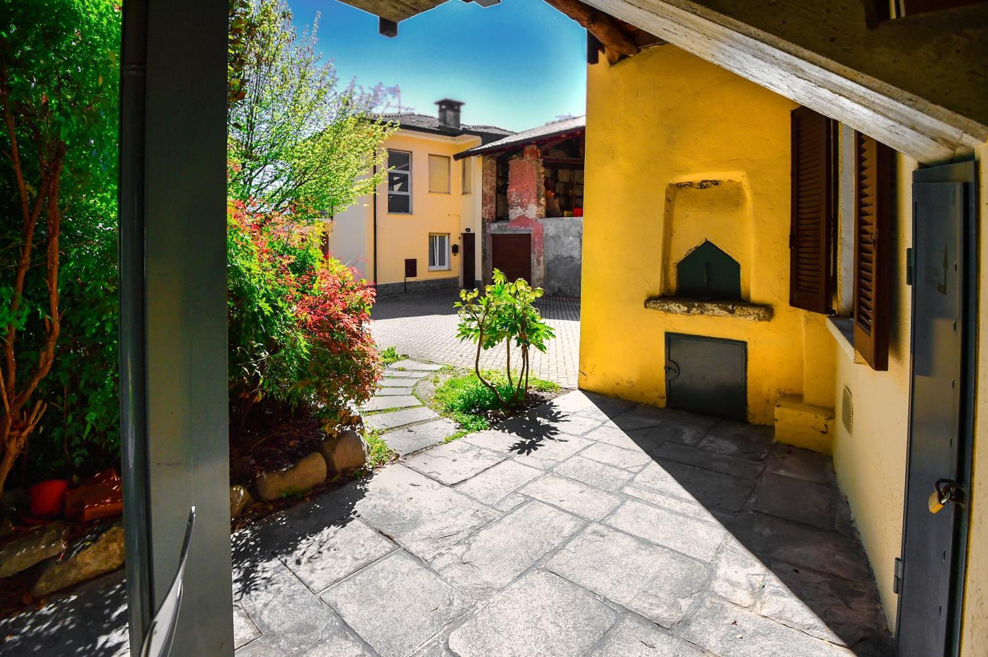 La Casa Dei Laghi 2 Comabbio Monate Maggiore Orta Mercallo Dış mekan fotoğraf